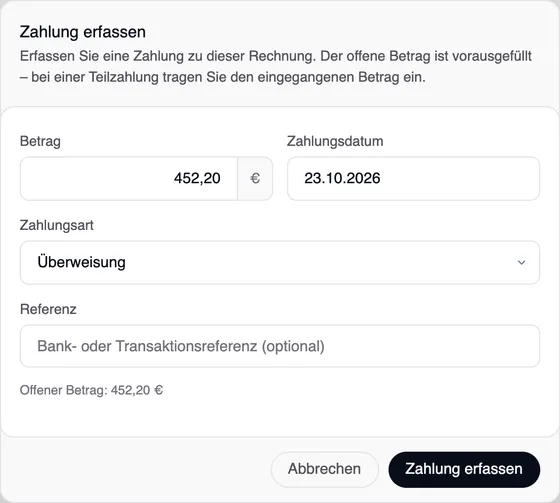 Das Fenster „Zahlung erfassen“ mit Betrag 452,20 €, Zahlungsdatum 13.10.2026, Zahlungsart Überweisung, dem Feld Referenz und dem Hinweis „Offener Betrag: 452,20 €“.
