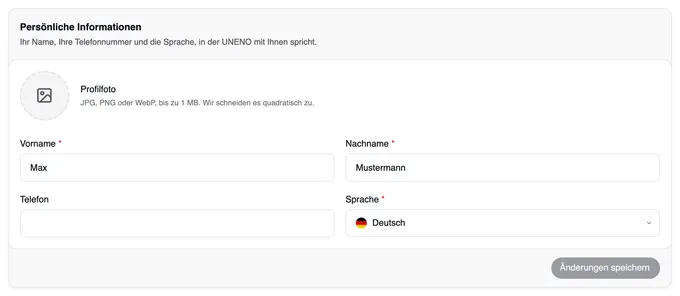 Die Karte „Persönliche Informationen“ mit Profilfoto, Vorname Max, Nachname Mustermann, Telefon, Sprache Deutsch und unten der Schaltfläche „Änderungen speichern“.