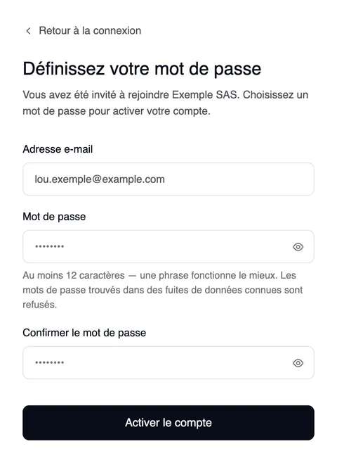 La page « Définissez votre mot de passe » avec « Retour à la connexion » au-dessus : « Vous avez été invité à rejoindre Exemple SAS », avec l’adresse e-mail, le mot de passe, la confirmation du mot de passe et le bouton « Activer le compte ».