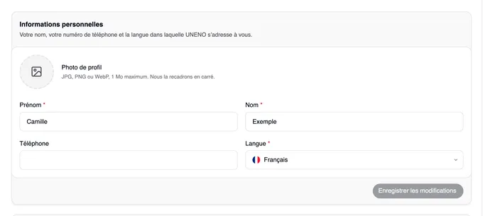 La carte « Informations personnelles » avec la photo de profil, le prénom Camille, le nom Exemple, le téléphone, la langue Français et le bouton « Enregistrer les modifications » en bas.