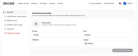 La page « Paramètres » : à gauche la liste Mon profil, Authentification à deux facteurs, Modifier l’e-mail, Modifier le mot de passe, Apparence et Supprimer le compte (en rouge), à droite la carte « Informations personnelles ».